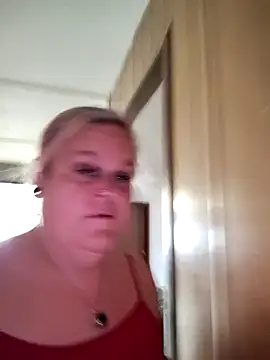 Snapshot of Trans_Girl_next_door420 chatting on 02-14-25, 05:36 Trans Girl next door420 online show from 02-14-25, 05:36