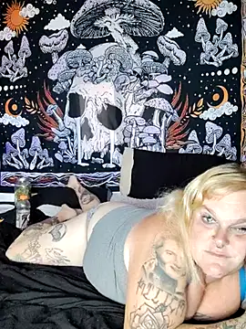 Snapshot of Trans_Girl_next_door420 chatting on 10-05-25, 05:22 Trans Girl next door420 online show from 10-05-25, 05:22