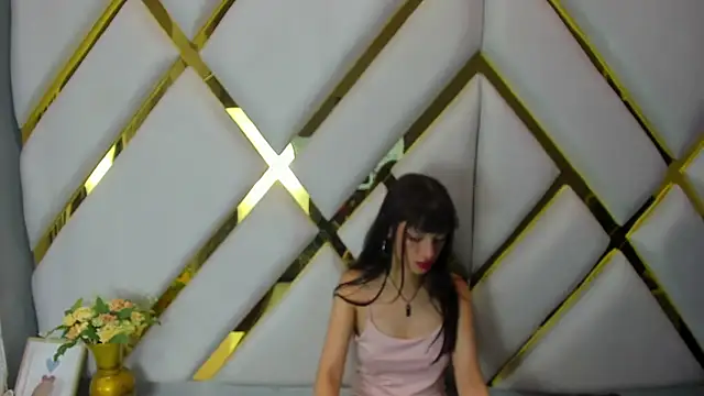 Aurora 18 online show from 12-19-24, 05:40