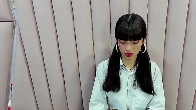 Aurora 18 online show from 01-25-25, 11:54