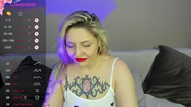 Snapshot of fucking_punishment chatting on 02-09-25, 01:14 fucking punishment online show from 02-09-25, 01:14