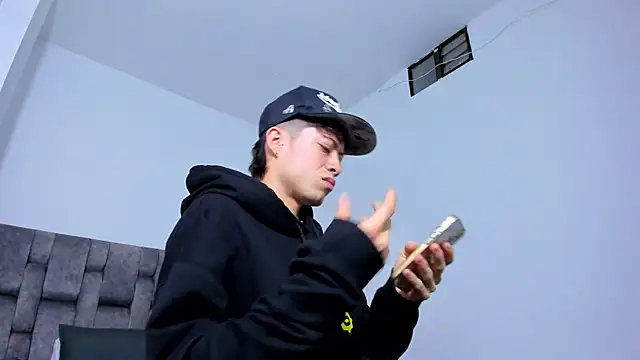 Snapshot of MarcusCollinss_ chatting on 12-19-24, 12:12 MarcusCollinss online show from 12-19-24, 12:12