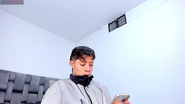 Snapshot of MarcusCollinss_ chatting on 12-20-24, 12:16 MarcusCollinss online show from 12-20-24, 12:16