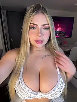 MiaWhitePink  online show from 02-28-26, 05:19