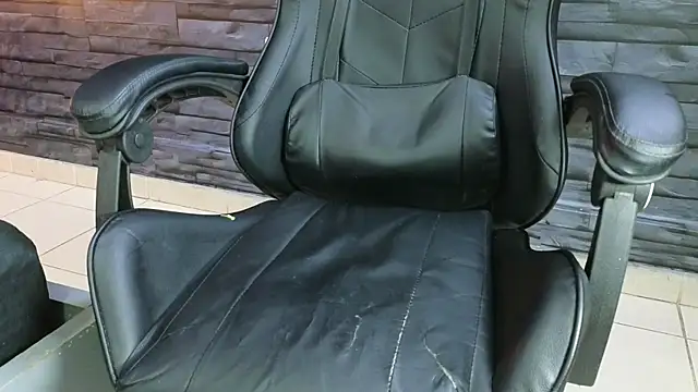 Snapshot of Lilith_Zen chatting on 01-25-25, 09:47 Lilith Zen online show from 01-25-25, 09:47