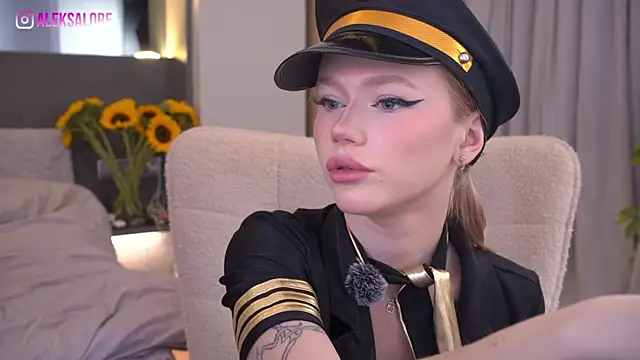 LexieLoree online show from 07-06-26, 03:03
