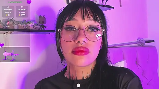 Akari1 Mischief online show from 12-13-24, 04:22