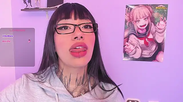 Snapshot of Akari1_Mischief chatting on 11-17-25, 03:12 Akari1 Mischief online show from 11-17-25, 03:12