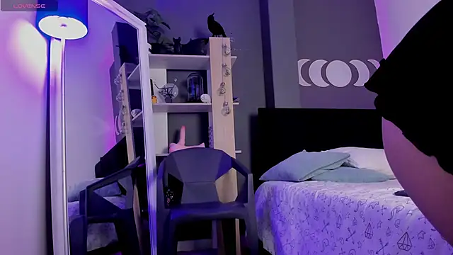 VioletPaket online show from 02-20-25, 09:20