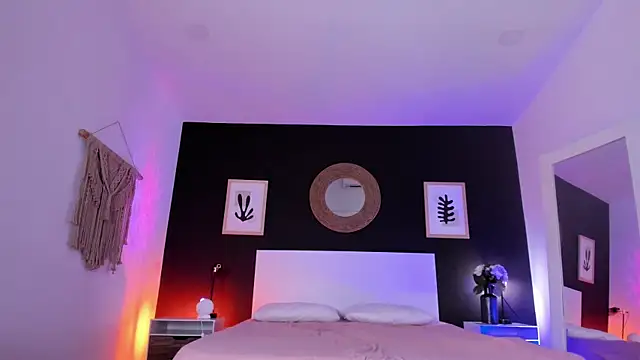 VioletPaket online show from 09-16-25, 12:17