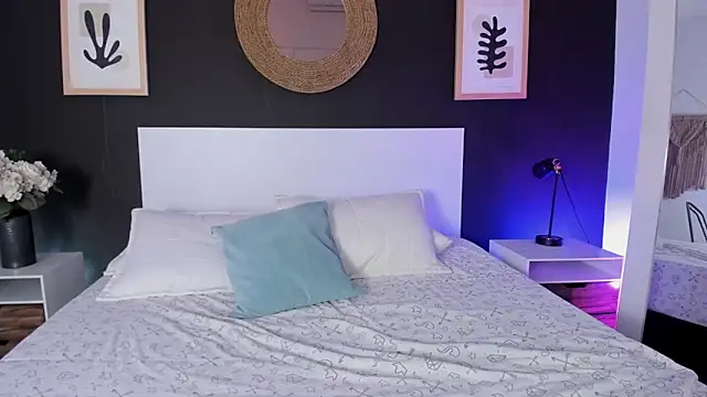 VioletPaket online show from 02-10-26, 11:25