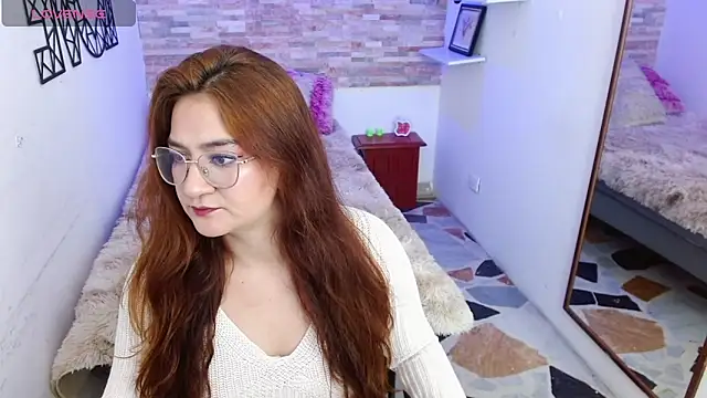 lilyponce  online show from 04-23-26, 07:16