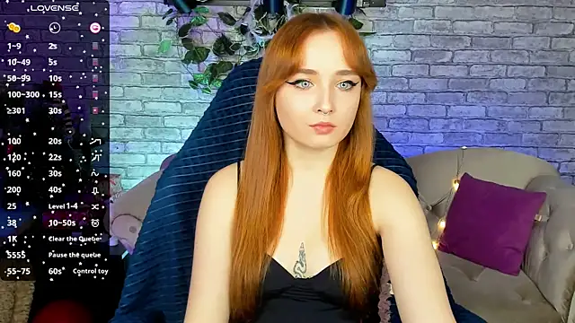 Snapshot of Emma_Chery chatting on 01-11-25, 01:43 Emma Chery online show from 01-11-25, 01:43