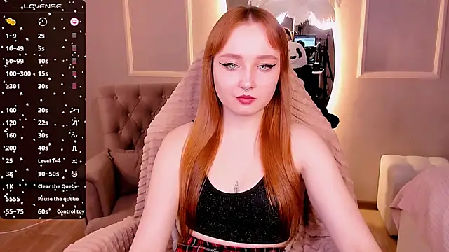 Snapshot of Emma_Chery chatting on 02-18-25, 12:06 Emma Chery online show from 02-18-25, 12:06