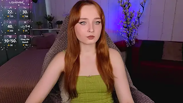 Snapshot of Emma_Chery chatting on 09-18-25, 05:42 Emma Chery online show from 09-18-25, 05:42