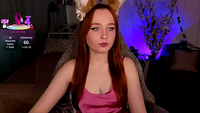 Snapshot of Emma_Chery chatting on 10-23-25, 05:51 Emma Chery online show from 10-23-25, 05:51