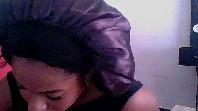 Kitra New online show from 12-17-25, 01:50