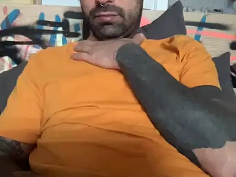 Snapshot of kameray12 chatting on 03-04-25, 12:01 kameray12 online show from 03-04-25, 12:01