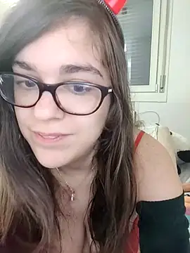 Miachan LaGattinaVogliosa online show from 10-28-25, 01:58