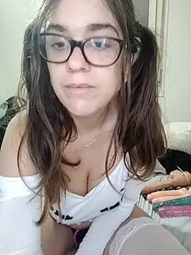 Miachan LaGattinaVogliosa online show from 10-31-25, 02:18