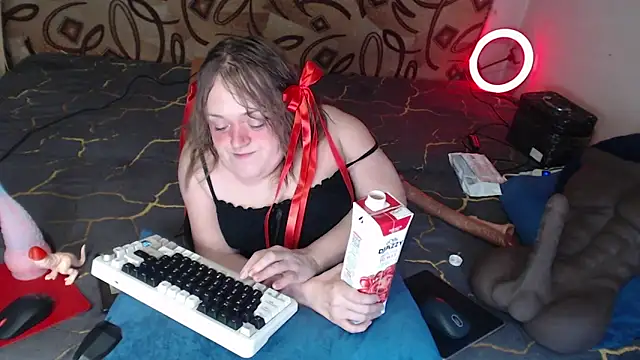 MiniNatalie online show from 03-04-25, 12:39