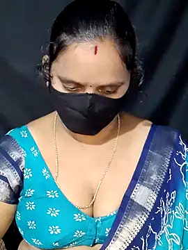 Snapshot of vintage-vibs chatting on 01-11-25, 05:31 vintage-vibs online show from 01-11-25, 05:31