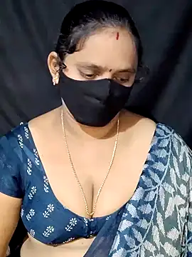 Snapshot of vintage-vibs chatting on 01-16-25, 04:28 vintage-vibs online show from 01-16-25, 04:28