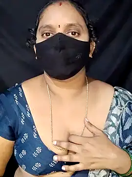 Snapshot of vintage-vibs chatting on 01-16-25, 11:58 vintage-vibs online show from 01-16-25, 11:58