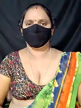 Snapshot of vintage-vibs chatting on 01-17-25, 04:49 vintage-vibs online show from 01-17-25, 04:49