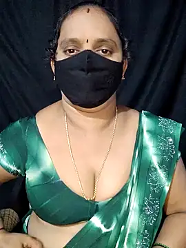 Snapshot of vintage-vibs chatting on 01-24-25, 03:54 vintage-vibs online show from 01-24-25, 03:54