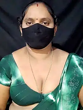 Snapshot of vintage-vibs chatting on 01-24-25, 05:53 vintage-vibs online show from 01-24-25, 05:53