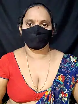 Snapshot of vintage-vibs chatting on 01-26-25, 04:20 vintage-vibs online show from 01-26-25, 04:20