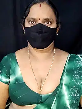 Snapshot of vintage-vibs chatting on 01-29-25, 04:36 vintage-vibs online show from 01-29-25, 04:36