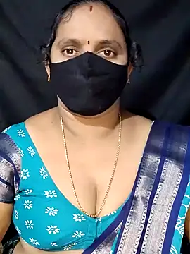 Snapshot of vintage-vibs chatting on 01-31-25, 04:47 vintage-vibs online show from 01-31-25, 04:47