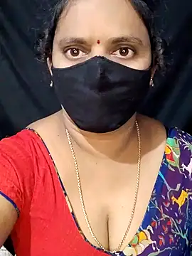 Snapshot of vintage-vibs chatting on 02-04-25, 04:59 vintage-vibs online show from 02-04-25, 04:59