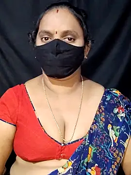 Snapshot of vintage-vibs chatting on 02-12-25, 04:23 vintage-vibs online show from 02-12-25, 04:23