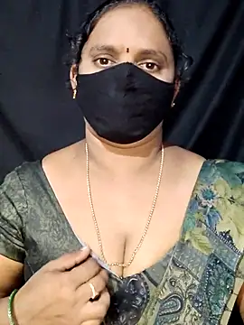 Snapshot of vintage-vibs chatting on 02-20-25, 04:39 vintage-vibs online show from 02-20-25, 04:39