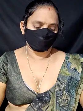 Snapshot of vintage-vibs chatting on 02-20-25, 06:02 vintage-vibs online show from 02-20-25, 06:02