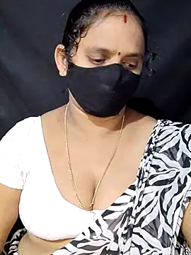 Snapshot of vintage-vibs chatting on 02-22-25, 05:46 vintage-vibs online show from 02-22-25, 05:46