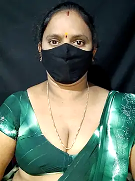 Snapshot of vintage-vibs chatting on 03-02-25, 04:39 vintage-vibs online show from 03-02-25, 04:39