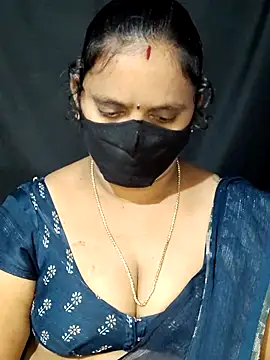 Snapshot of vintage-vibs chatting on 03-08-25, 05:54 vintage-vibs online show from 03-08-25, 05:54