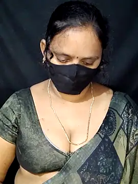 Snapshot of vintage-vibs chatting on 03-09-25, 12:53 vintage-vibs online show from 03-09-25, 12:53