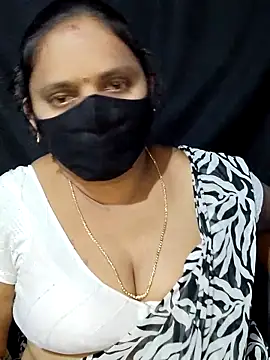 Snapshot of vintage-vibs chatting on 03-10-25, 05:50 vintage-vibs online show from 03-10-25, 05:50