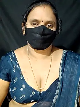 Snapshot of vintage-vibs chatting on 03-13-25, 06:01 vintage-vibs online show from 03-13-25, 06:01