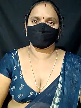 Snapshot of vintage-vibs chatting on 03-19-25, 05:50 vintage-vibs online show from 03-19-25, 05:50