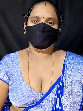 Snapshot of vintage-vibs chatting on 09-08-25, 05:45 vintage-vibs online show from 09-08-25, 05:45