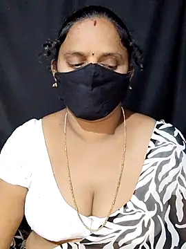 Snapshot of vintage-vibs chatting on 09-09-25, 12:15 vintage-vibs online show from 09-09-25, 12:15