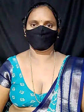 Snapshot of vintage-vibs chatting on 09-10-25, 04:56 vintage-vibs online show from 09-10-25, 04:56