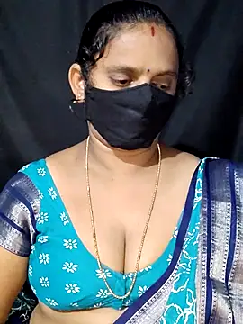 Snapshot of vintage-vibs chatting on 09-10-25, 05:46 vintage-vibs online show from 09-10-25, 05:46