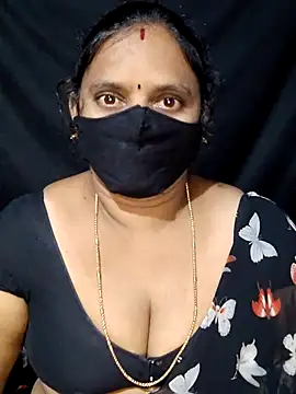 Snapshot of vintage-vibs chatting on 09-11-25, 06:19 vintage-vibs online show from 09-11-25, 06:19